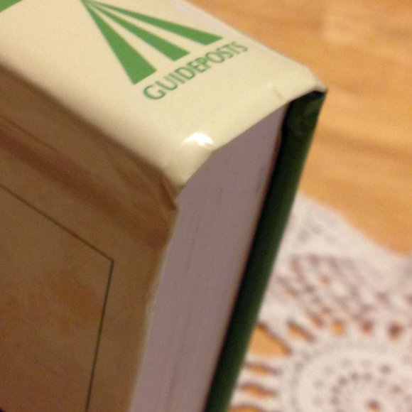 Christian, Guideposts 2007 edition of inspiring bible-based stories. - Picture 5 of 5